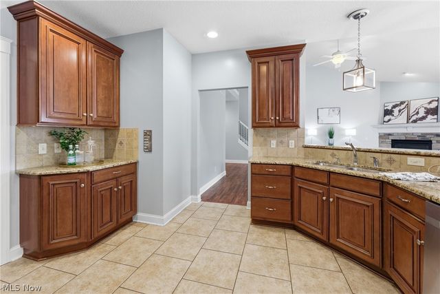 8888 Scotsbury Street NW, Massillon, OH 44646