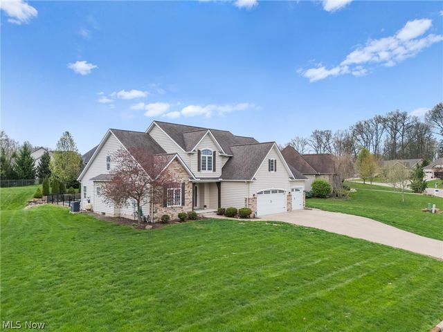 8888 Scotsbury Street NW, Massillon, OH 44646