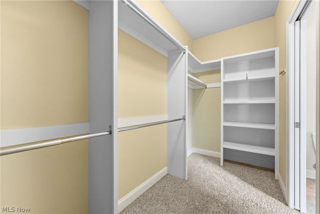 8888 Scotsbury Street NW, Massillon, OH 44646