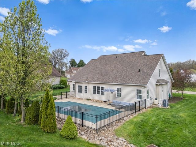 8888 Scotsbury Street NW, Massillon, OH 44646