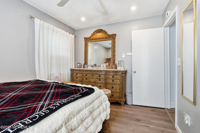 1016 Longboat Avenue, Beachwood, NJ 08722