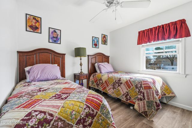 1016 Longboat Avenue, Beachwood, NJ 08722