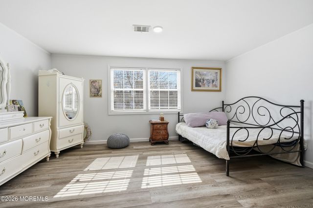 1016 Longboat Avenue, Beachwood, NJ 08722