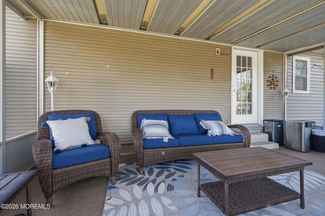 1016 Longboat Avenue, Beachwood, NJ 08722