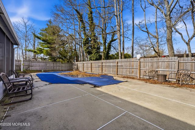 1016 Longboat Avenue, Beachwood, NJ 08722