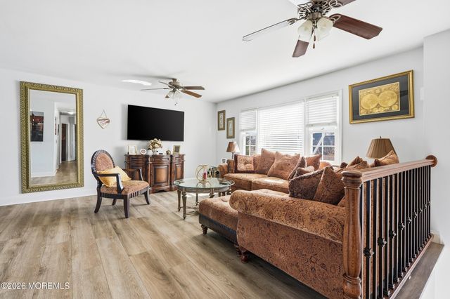 1016 Longboat Avenue, Beachwood, NJ 08722