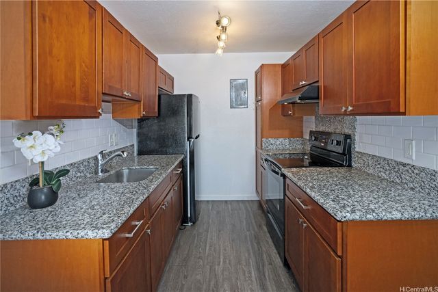 94-1155 Mopua Loop N8, Waipahu, HI 96797