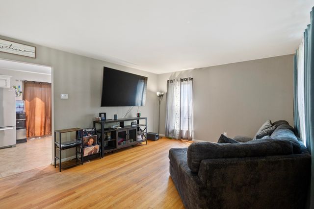 1751 N Lafayette Street, Griffith, IN 46319