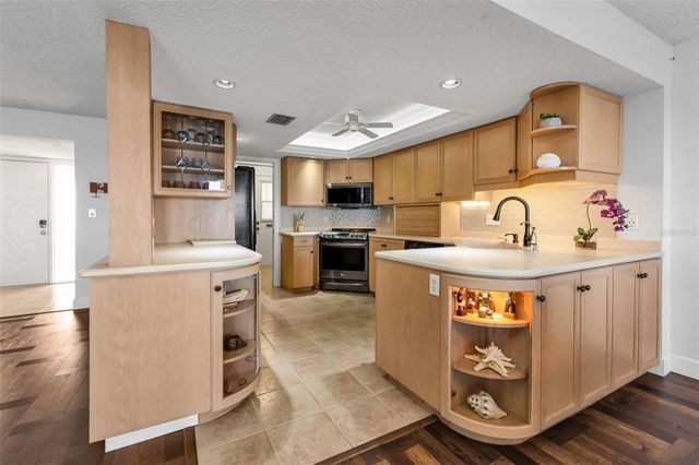 1 COLONY POINT DRIVE 13C, Punta Gorda, FL 33950