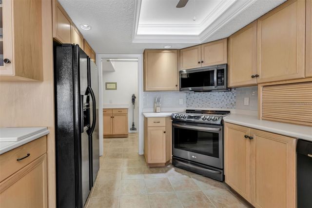 1 COLONY POINT DRIVE 13C, Punta Gorda, FL 33950