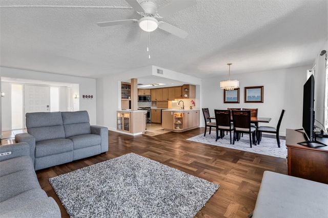 1 COLONY POINT DRIVE 13C, Punta Gorda, FL 33950