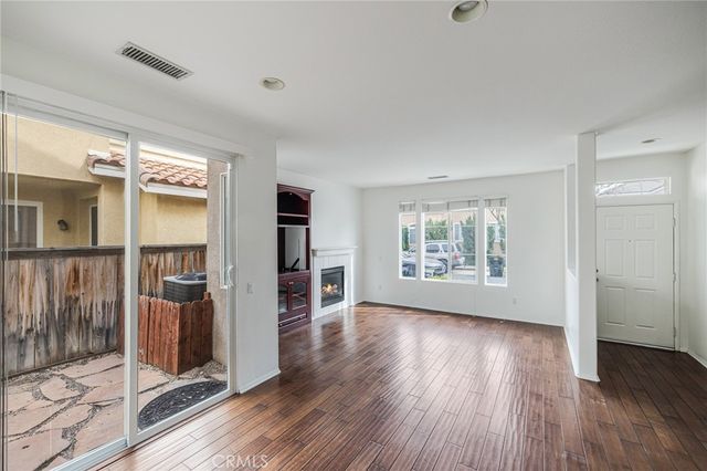 24650 Montevista, Valencia, CA 91354