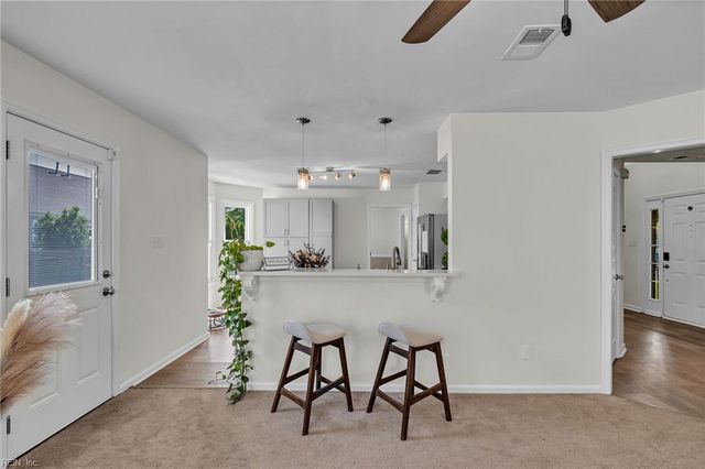 445 Broad Bend CIR, Chesapeake, VA 23320