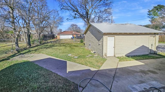 301 Buhler Drive, Garland, TX 75040