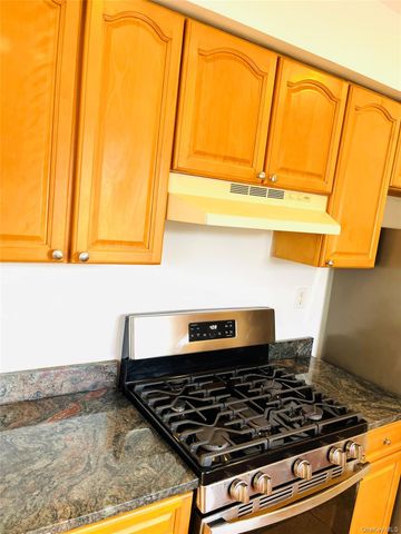 8281 88th Place, Glendale, NY 11385