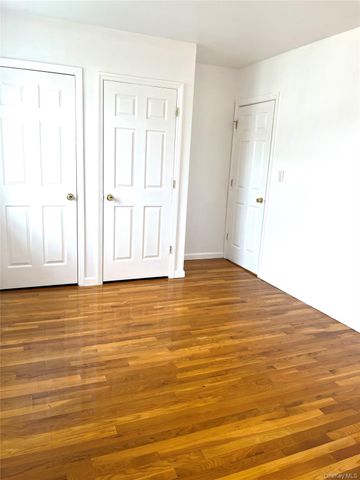 8281 88th Place, Glendale, NY 11385
