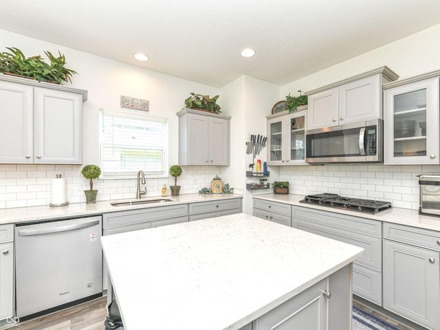 5583 W Port Drive, Mccordsville, IN 46055