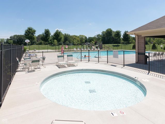 5583 W Port Drive, Mccordsville, IN 46055
