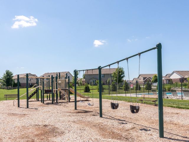 5583 W Port Drive, Mccordsville, IN 46055