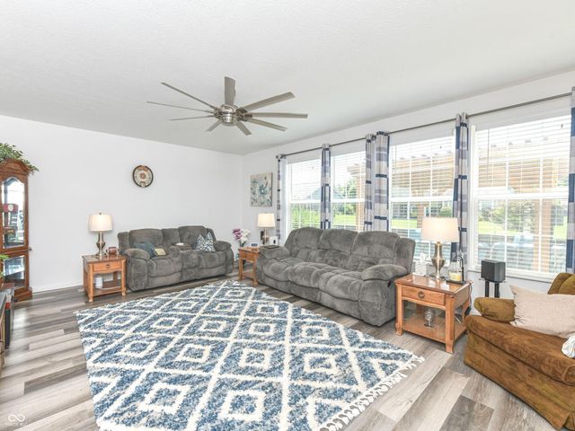 5583 W Port Drive, Mccordsville, IN 46055