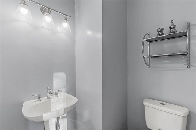 2349 Meadow Isle Lane, Lawrenceville, GA 30043