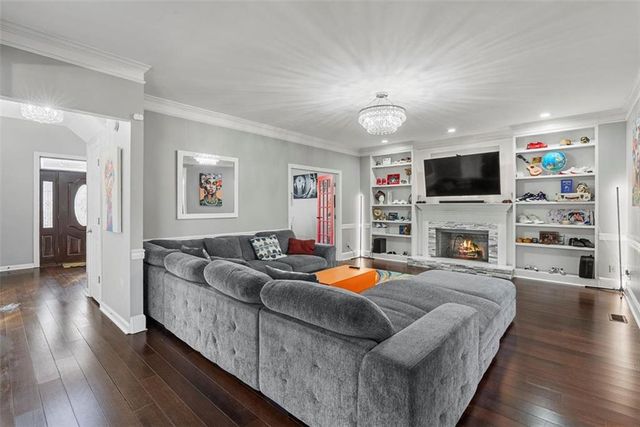 2349 Meadow Isle Lane, Lawrenceville, GA 30043