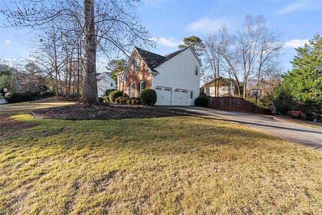 2349 Meadow Isle Lane, Lawrenceville, GA 30043