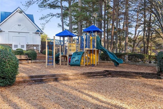 2349 Meadow Isle Lane, Lawrenceville, GA 30043