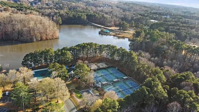 2349 Meadow Isle Lane, Lawrenceville, GA 30043