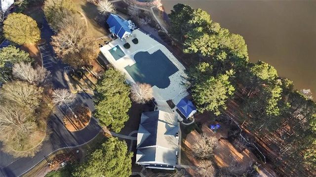 2349 Meadow Isle Lane, Lawrenceville, GA 30043