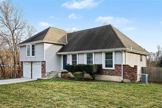 7201 W 99th Street, Overland Park, KS 66212