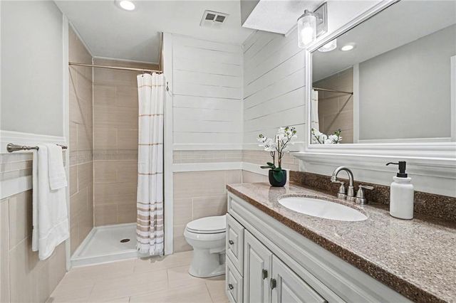 7201 W 99th Street, Overland Park, KS 66212