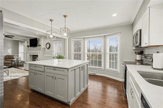 7201 W 99th Street, Overland Park, KS 66212