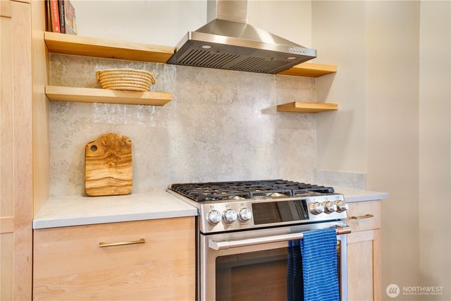 3820 S J Street, Tacoma, WA 98418