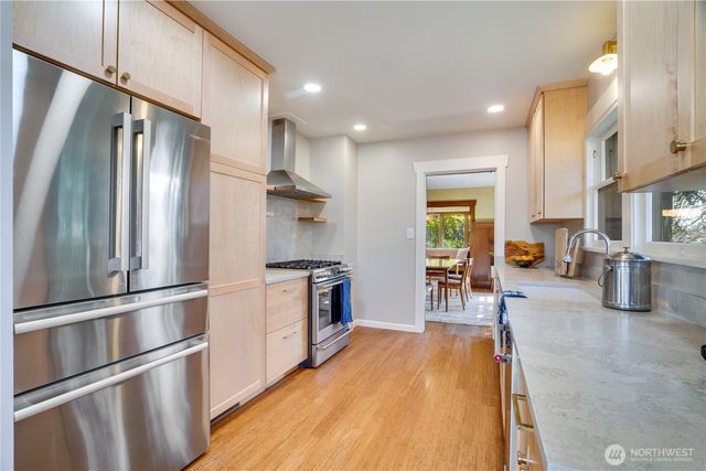 3820 S J Street, Tacoma, WA 98418