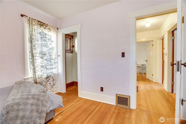 3820 S J Street, Tacoma, WA 98418