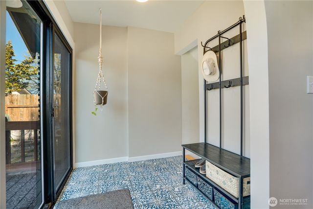 3820 S J Street, Tacoma, WA 98418