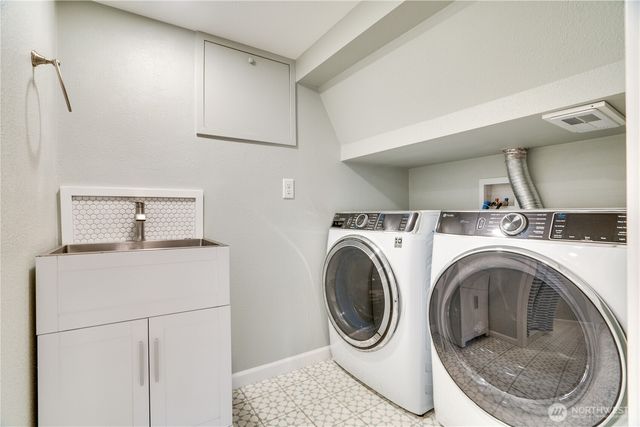 3820 S J Street, Tacoma, WA 98418