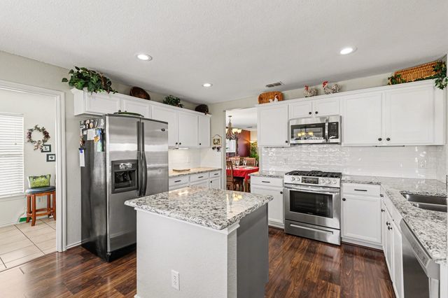 2018 Baker Drive, Corinth, TX 76210