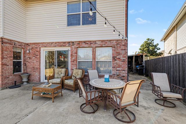 2018 Baker Drive, Corinth, TX 76210