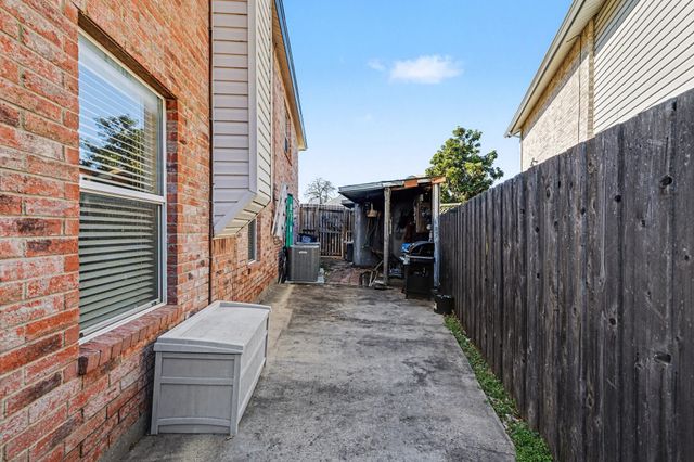 2018 Baker Drive, Corinth, TX 76210