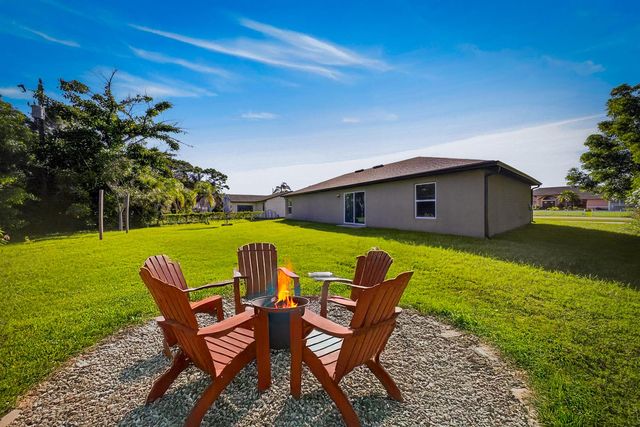 2916 SE Melaleuca Boulevard, Port Saint Lucie, FL 34952
