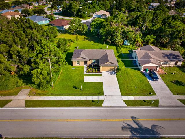 2916 SE Melaleuca Boulevard, Port Saint Lucie, FL 34952