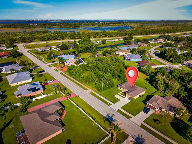 2916 SE Melaleuca Boulevard, Port Saint Lucie, FL 34952