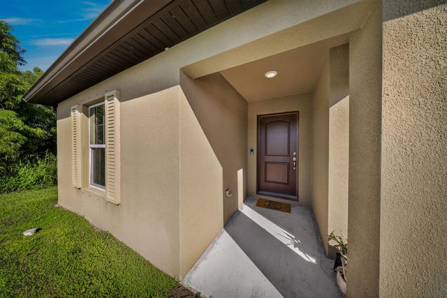 2916 SE Melaleuca Boulevard, Port Saint Lucie, FL 34952