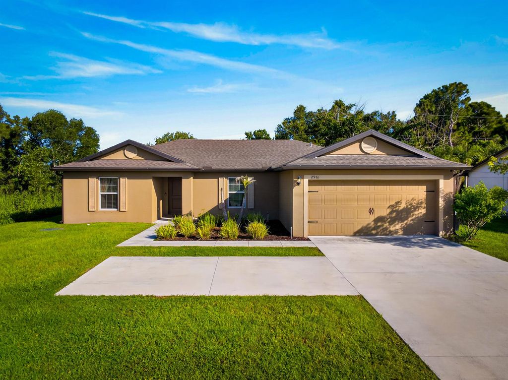 2916 SE Melaleuca Boulevard, Port Saint Lucie, FL 34952