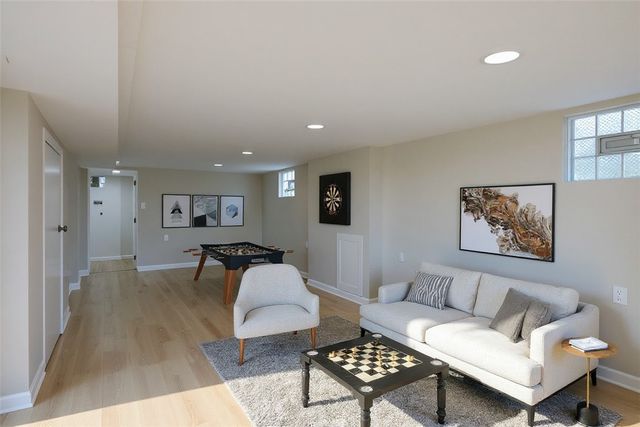 1418 Duss, Ambridge, PA 15003