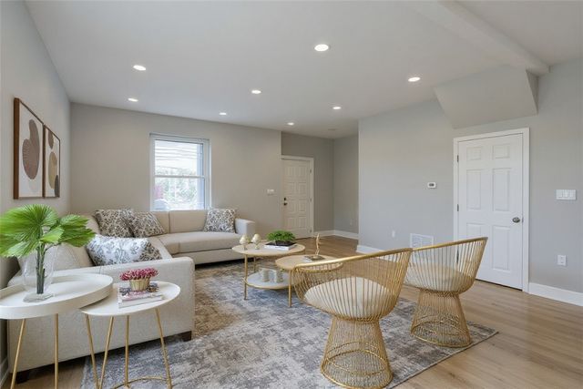 1418 Duss, Ambridge, PA 15003