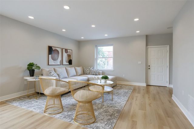 1418 Duss, Ambridge, PA 15003