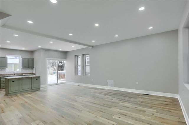 1418 Duss, Ambridge, PA 15003